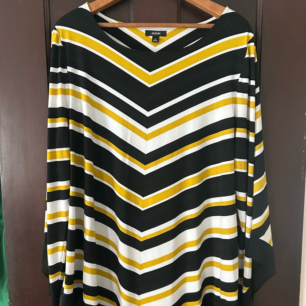 Alfani Women's Black and Yellow Striped Top